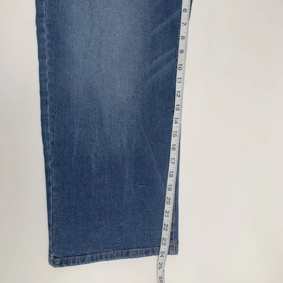 Jordache Vintage Women's Flare Midwash Jeans Size 31 Blue Designer Jeans NWT - Picture 8 of 9
